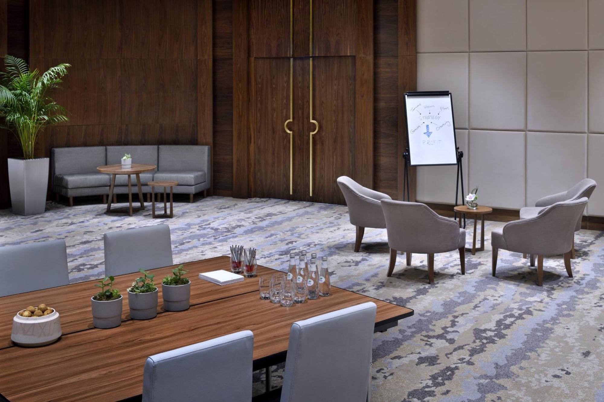Marriott Riyadh Diplomatic Quarter Ngoại thất bức ảnh